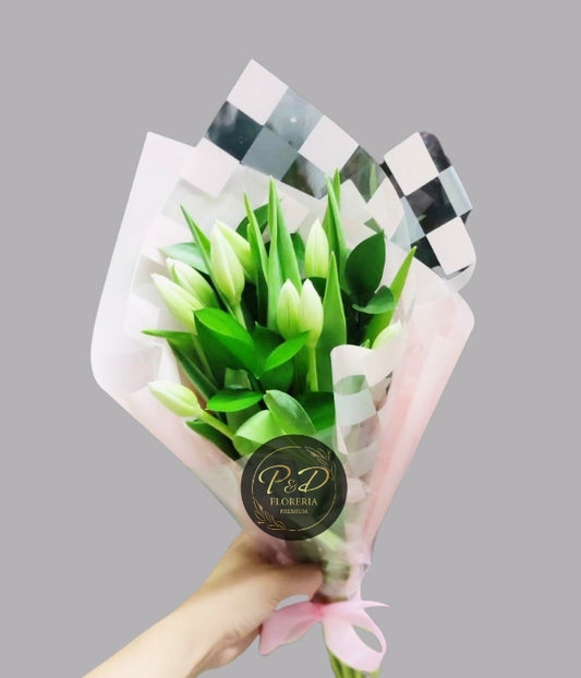 Ramo 10 Tulipanes Blancos